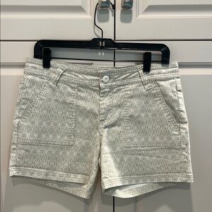 PrAna Women's Patterned Casual Shorts - White/Cream sz 8 🌼
